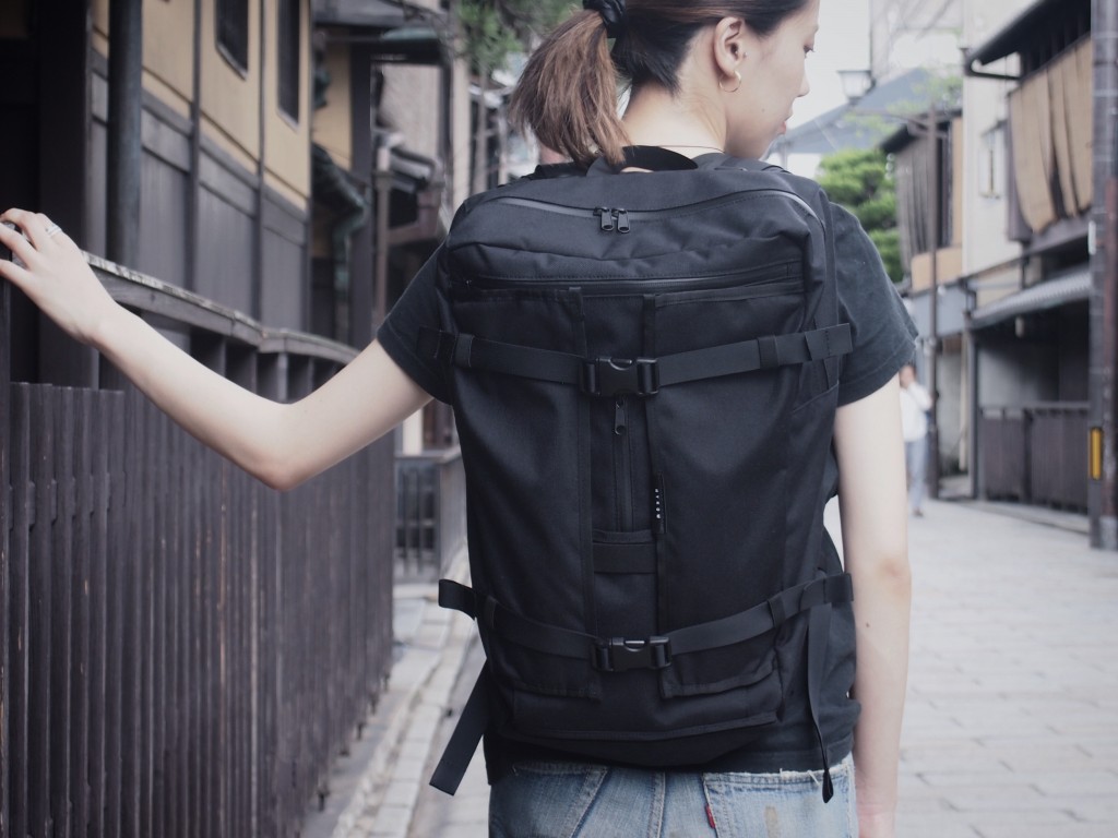 HYNOW “River” 21L あらゆるフィールドに適応するバックパック