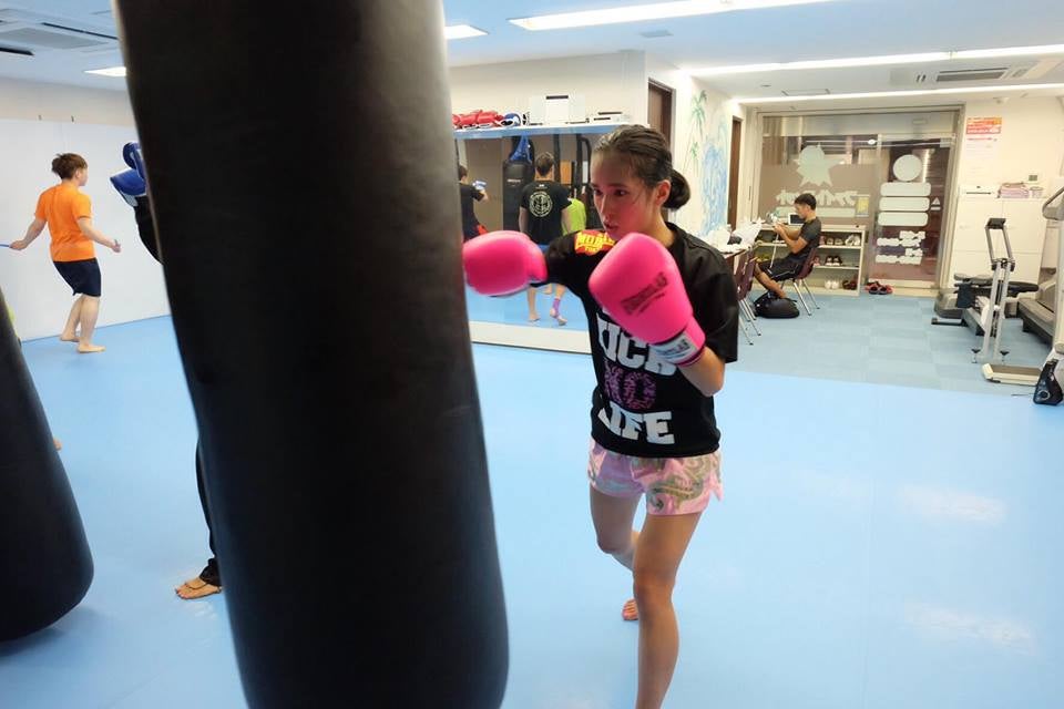 贅肉にサヨナラ 美ボティメイキック開講 格闘技ジム ファイトフィット池袋オープン Campfire キャンプファイヤー